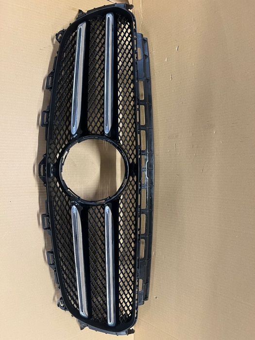 MERCEDES ATRAPA GRILL E KLASA W213 A2138880123