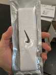 Fita de cabelo da Nike nova