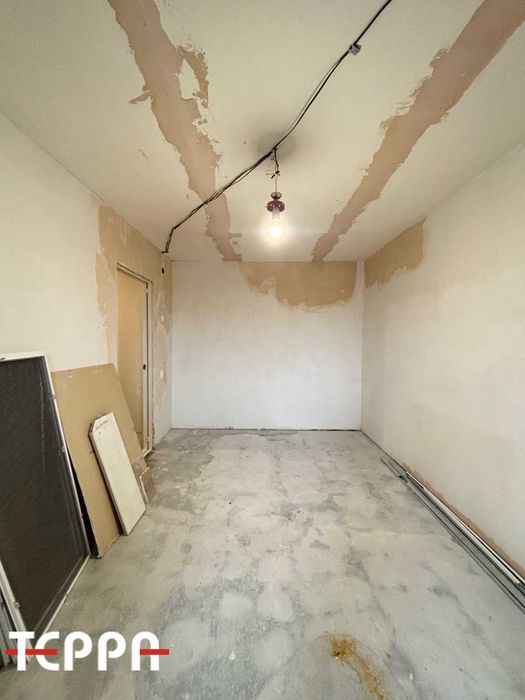 Продаж 2-кімнатної квартири під чистову обробку