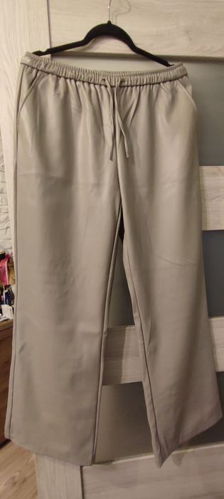 Nowe spodnie eco-skóra