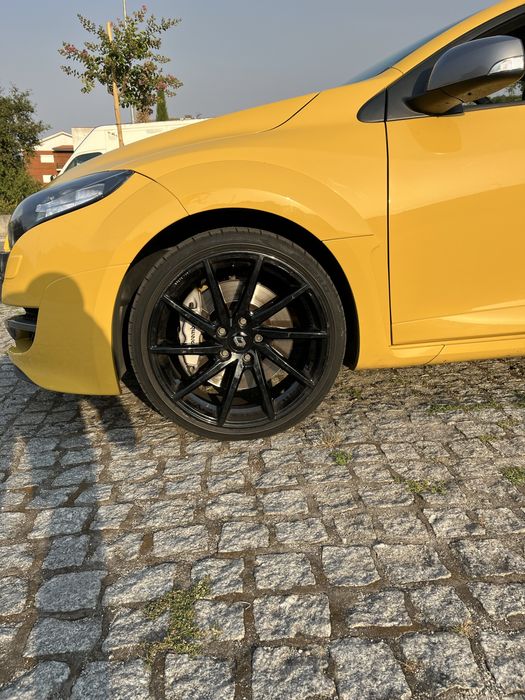 Vendo Megane RS.