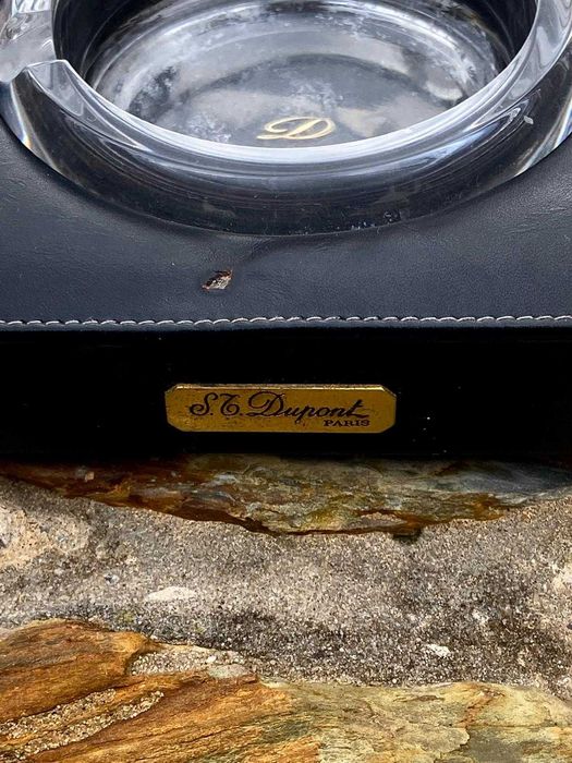 Cinzeiro ST Dupont em Couro Preto