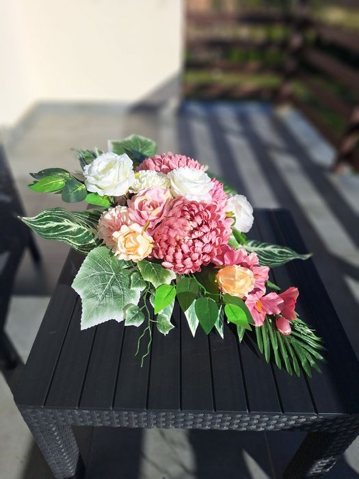 Komplet nagrobny z pięknymi chryzantemami, Stroik i bukiet na cmentarz