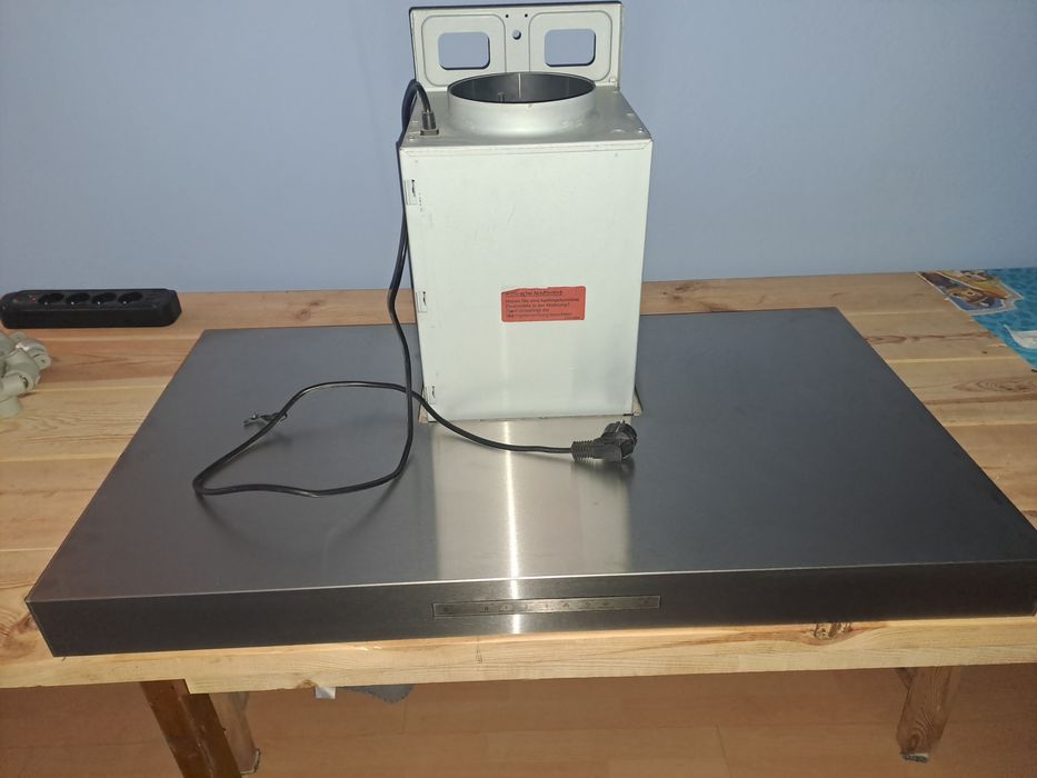 Okap kucheny BOSH 90