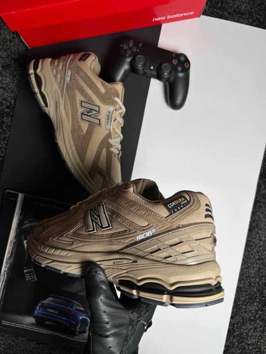 Чоловічі кросівки нью беланс на хутрі New Balance 1906R Fur Beige