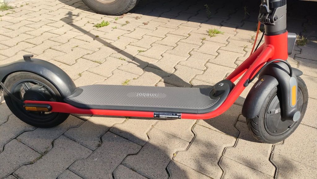 Hulajnoga elektryczna Segway F40D