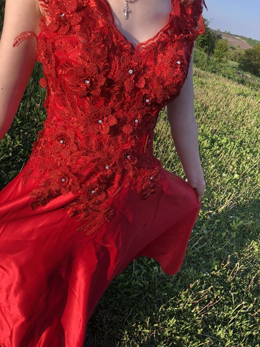 Випускна сукня)))