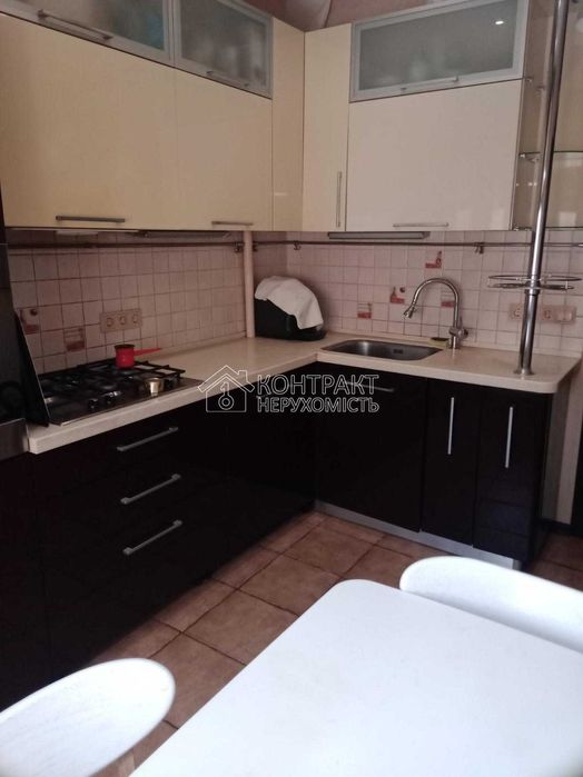 Продається велика 4К квартира у СТАЛІНЦІ парк Артема