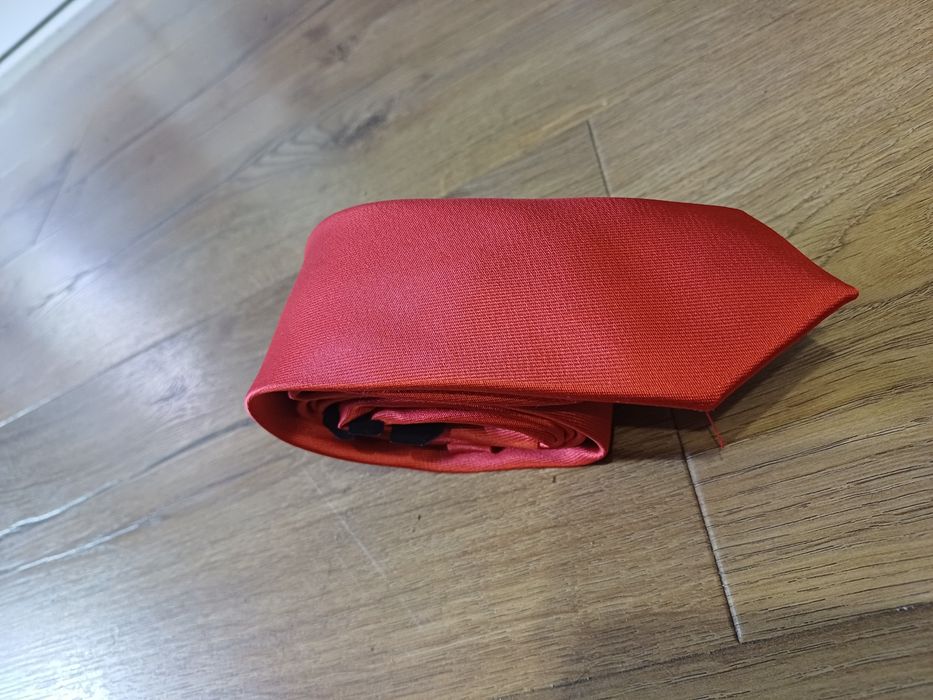 Czerwony krawat hand made