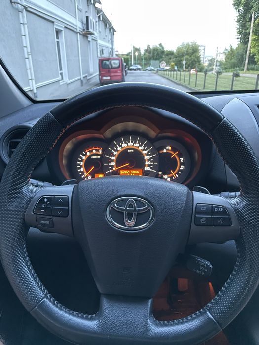 Автомобіль у чудовому стані.