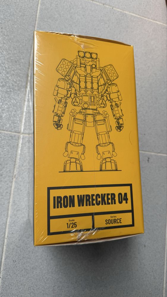 Action Figures Iron Wrecker 03 e 04 selados