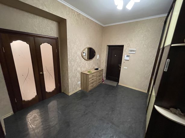 Продаж 3 кімнатної квартири з ремонтом в новобудові вулиця Чорновола