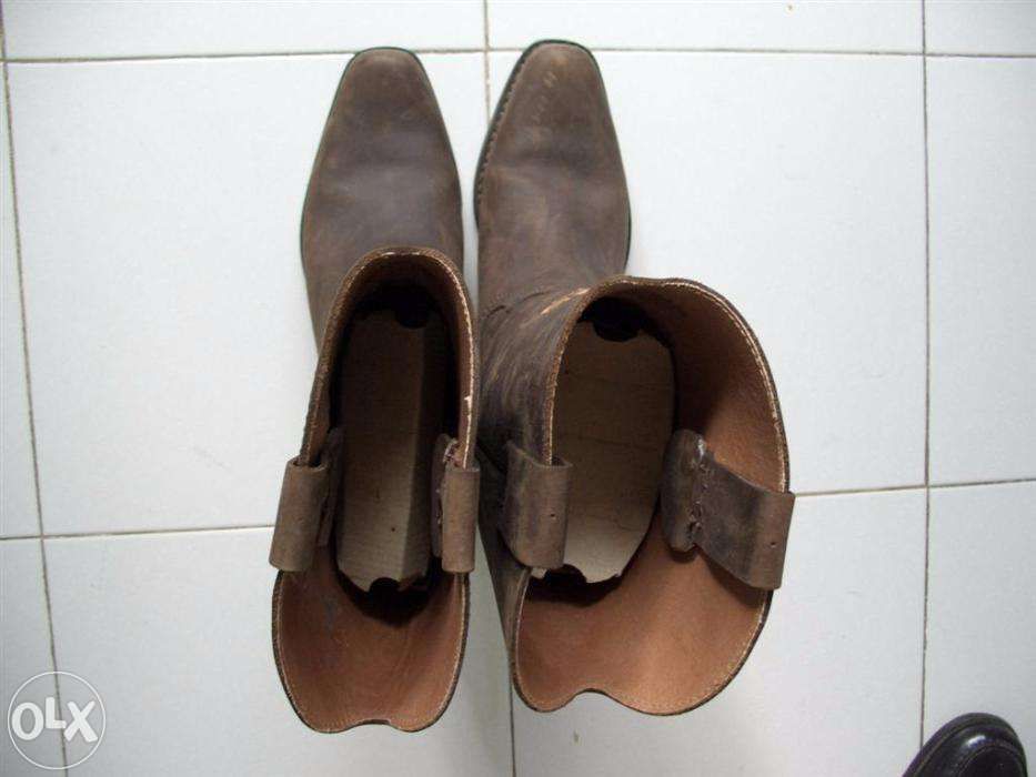 Botas Levis pele castanha (Novas) nº 44