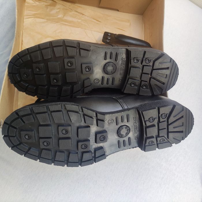 Buty trzewiki skórzane  czarne r.44