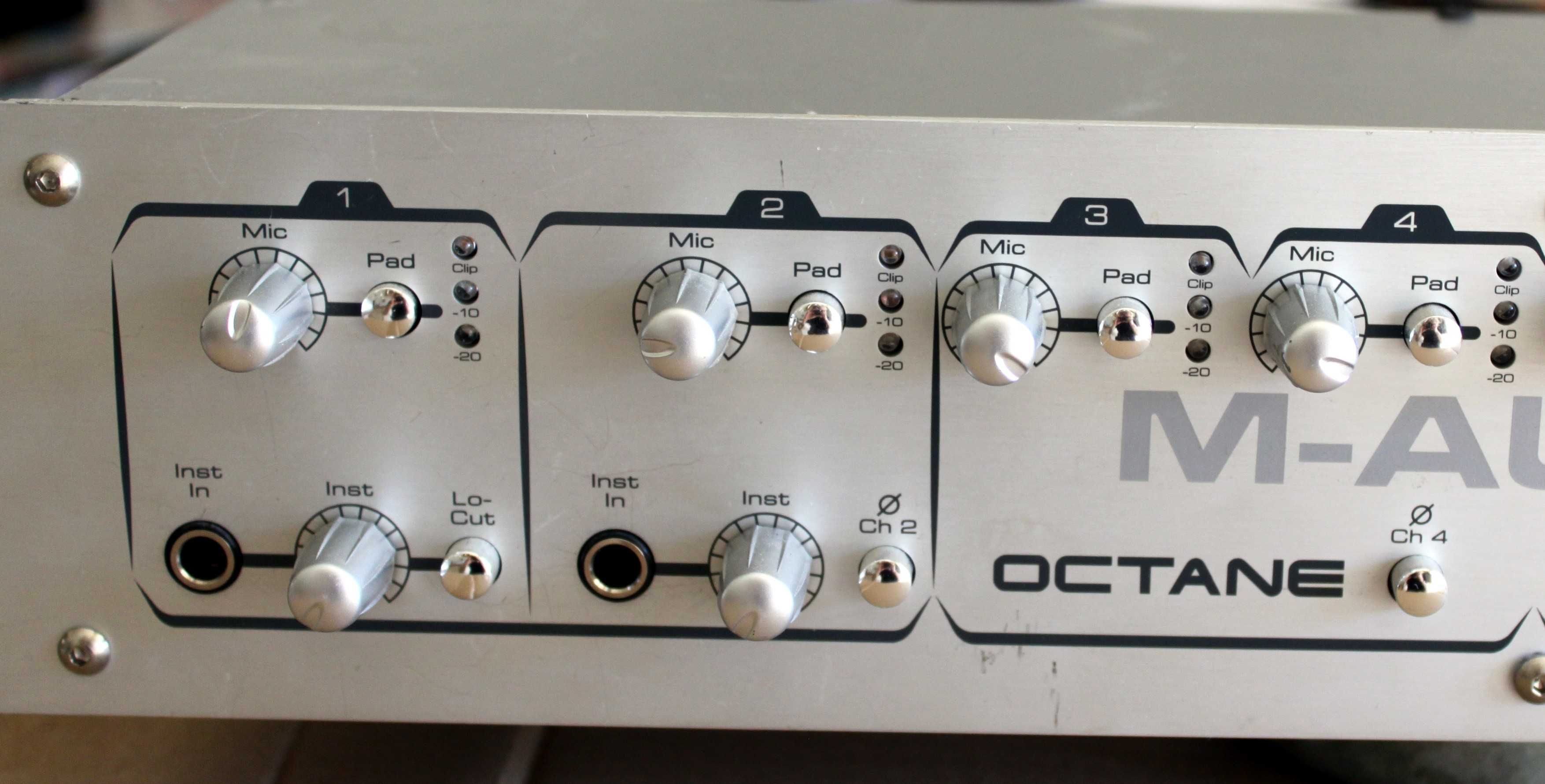 M-Audio OCTANE  8 kanałowy przedwzmacniacz mikrofonowy