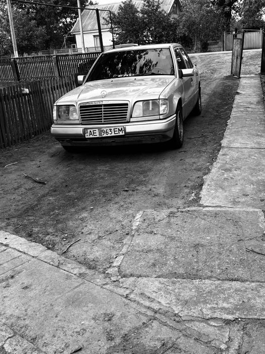 Mercedes-bens W124 e260