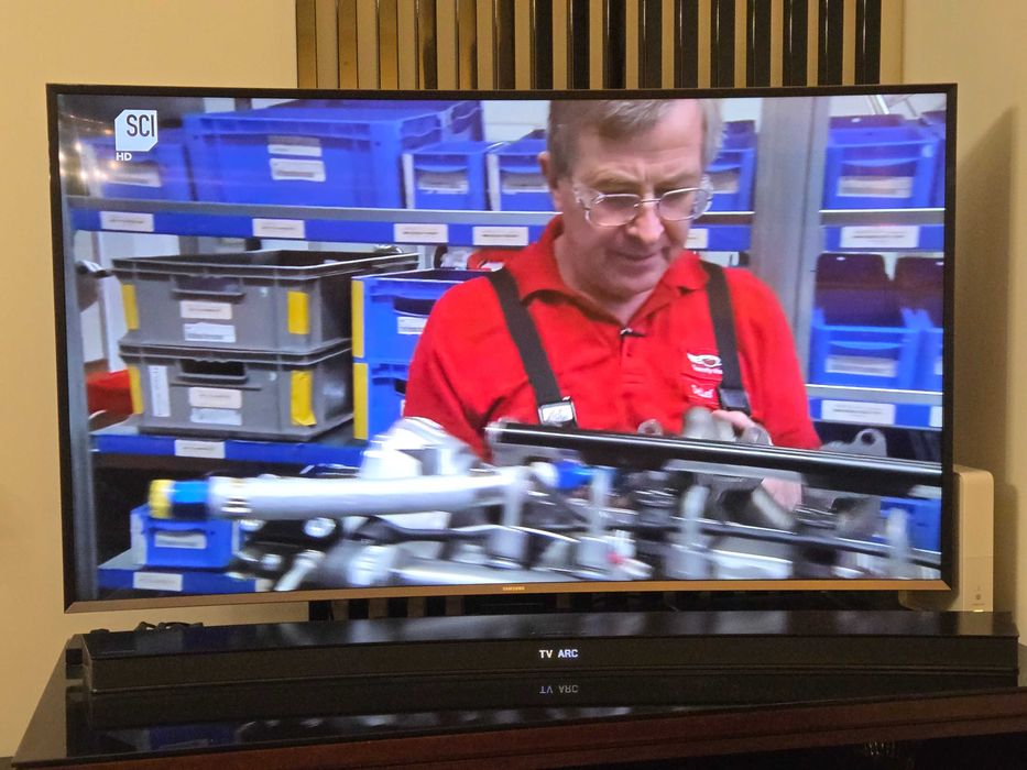 Telewizor Samsung 55" JU7500 Curved i soundbar HW-J7500 Multiroom