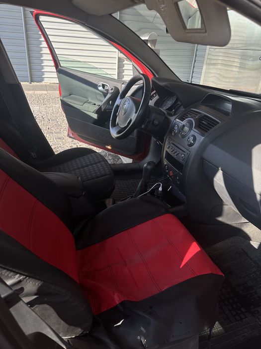 Срочно Продам  автомобиль Renault Megan