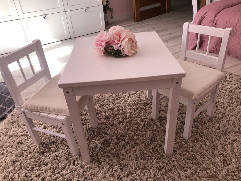 Stolik i krzesełka ikea dla dziecka