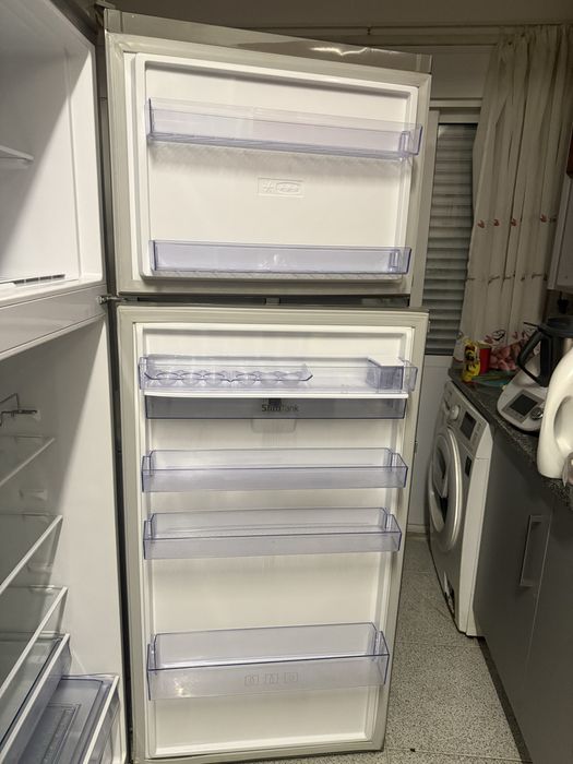 Geladeira da beko semi nova