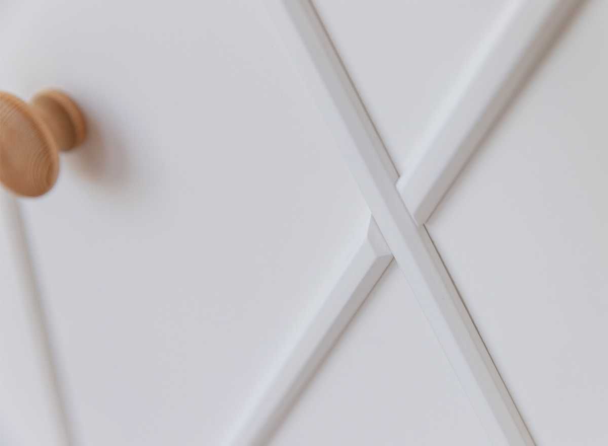 Witryna sosnowa wąska biała/sosna Marone Elite PLMEL01