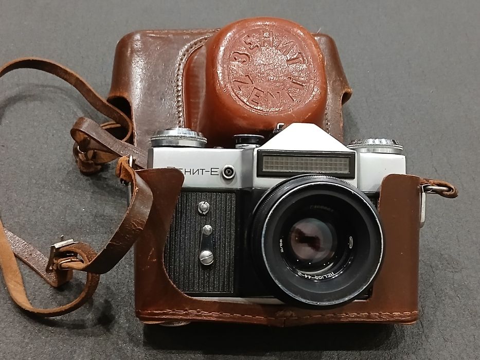 Продам фотоапарат Зенит Е