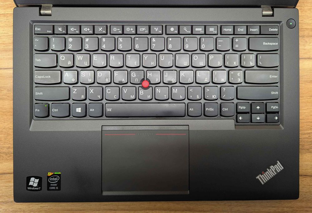 55/Lenovo ThinkPad T440s/14"/Intel I5-4300U/240 GB SSD/RAM 12 GB/