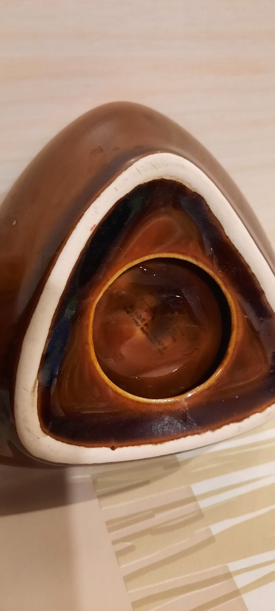 Trójkątna popielniczka porcelit Pruszków PRL