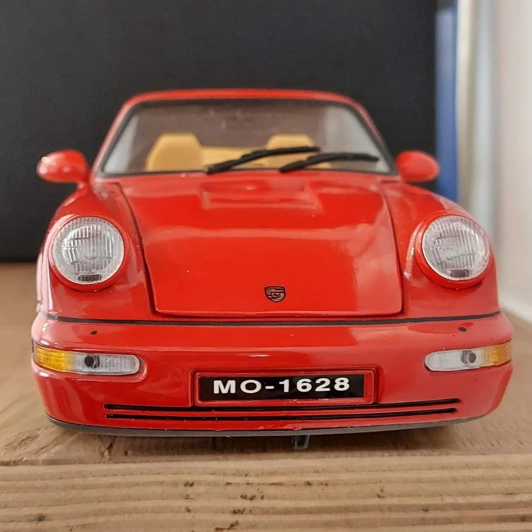 Масштабна модель 1/18  Porsche 911 Targa Anson