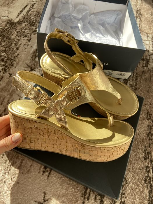 Босоніжки Tommy Hilfiger золоті