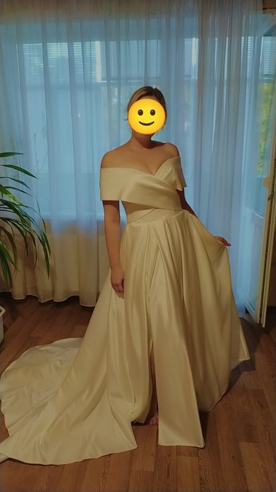 Свадебное платье . Атлас