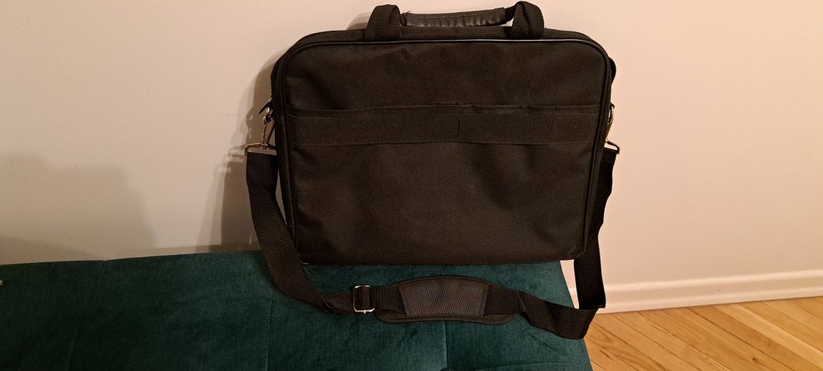 Torba na laptopa.