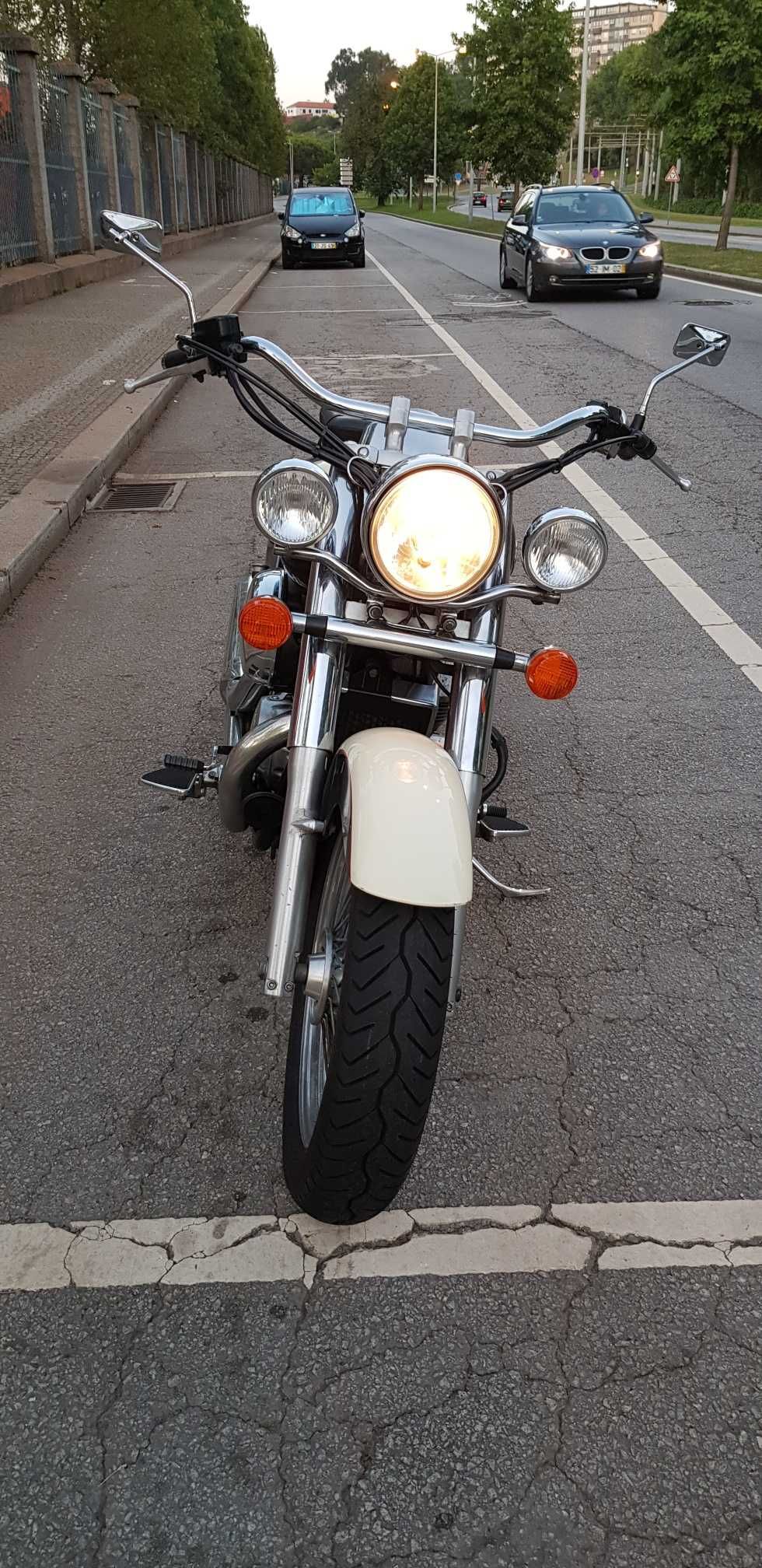 MOTA HONDA SHADOW VT 750 C2 2003