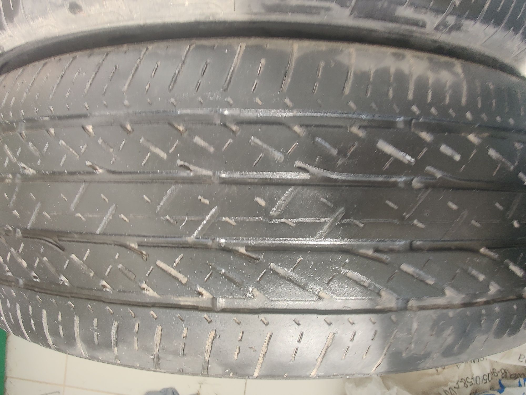 Продам шини Bridgestone Dueler H/P 225/65/17