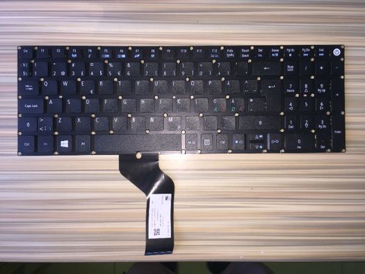 Верхняя панель корпуса Acer E15 E5-573 (оригинал) и клавиатура (залита