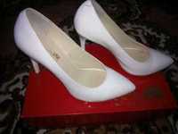 Туфлі Angels Vi collection, білі, лаковані, 38 розмір