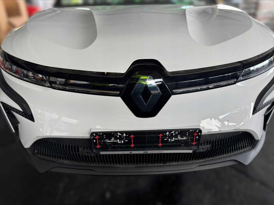 Renault Megane E-Tech Бампер запчастини до меган е-теч детали
