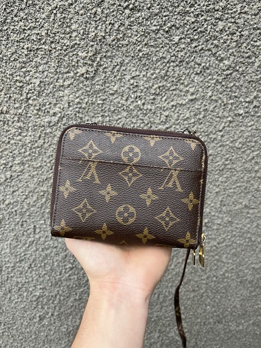 Кошелек LOUIS VUITTON Zippy с монограммой, сделано во Франции