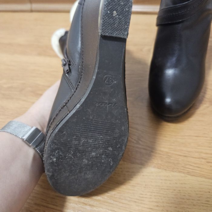 Buty botki skórzane Bata 37 na platformie jak nowe