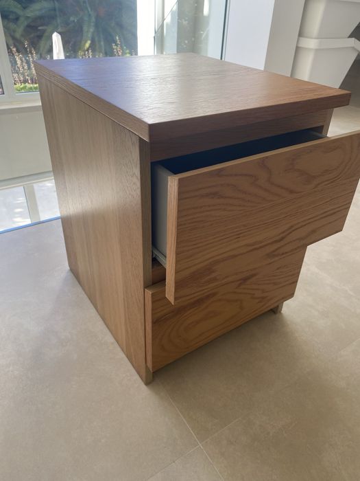 Mesa de cabeceira IKEA