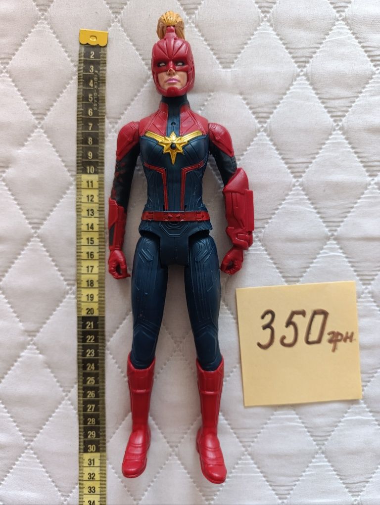 Фігурки MARVEL..