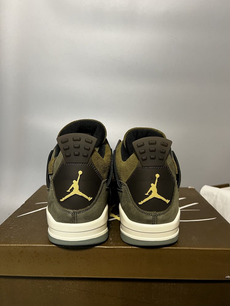 Оригінал кросівки Nike air jordan 4