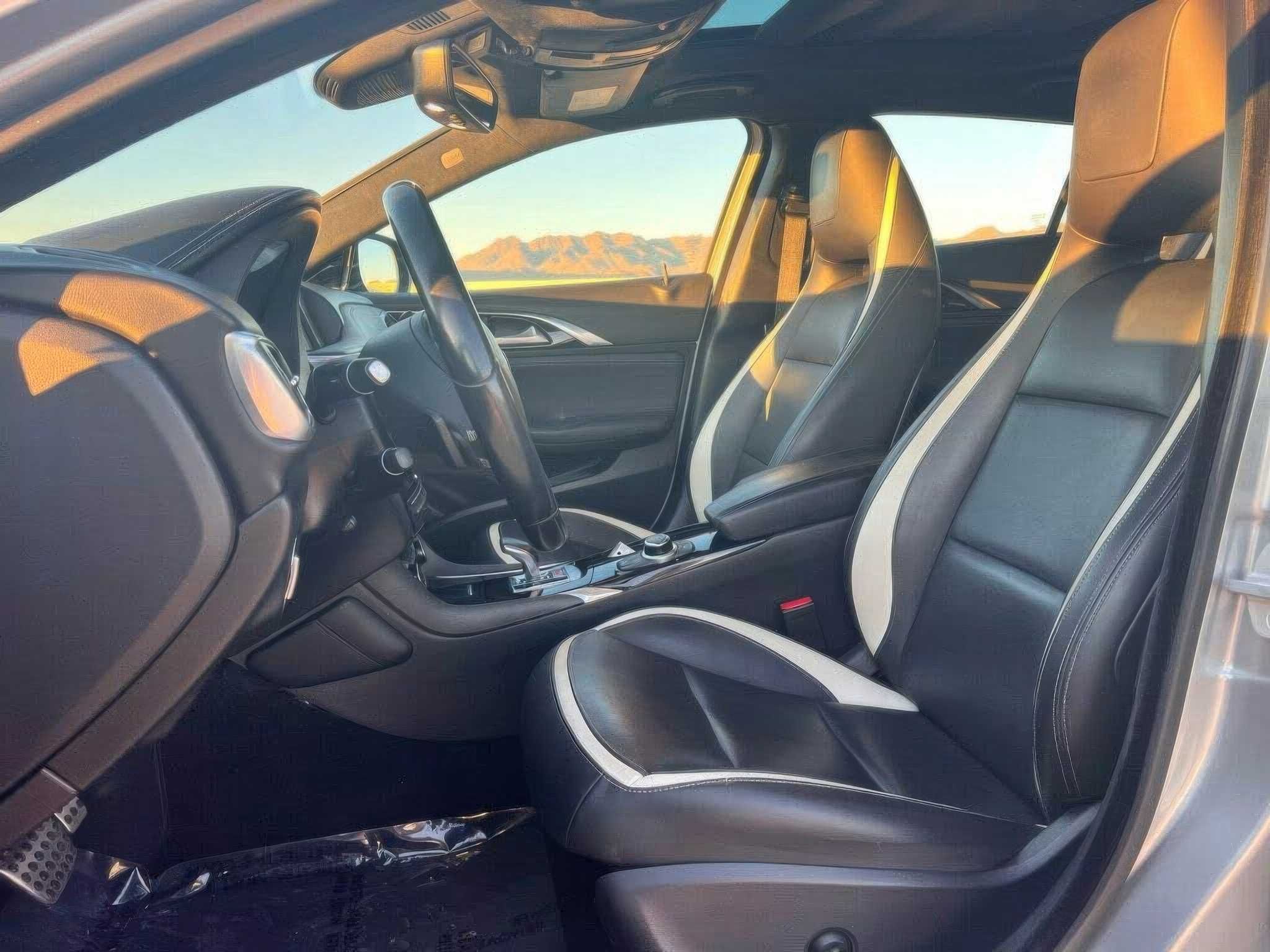 2018 Infiniti QX30 2.0t