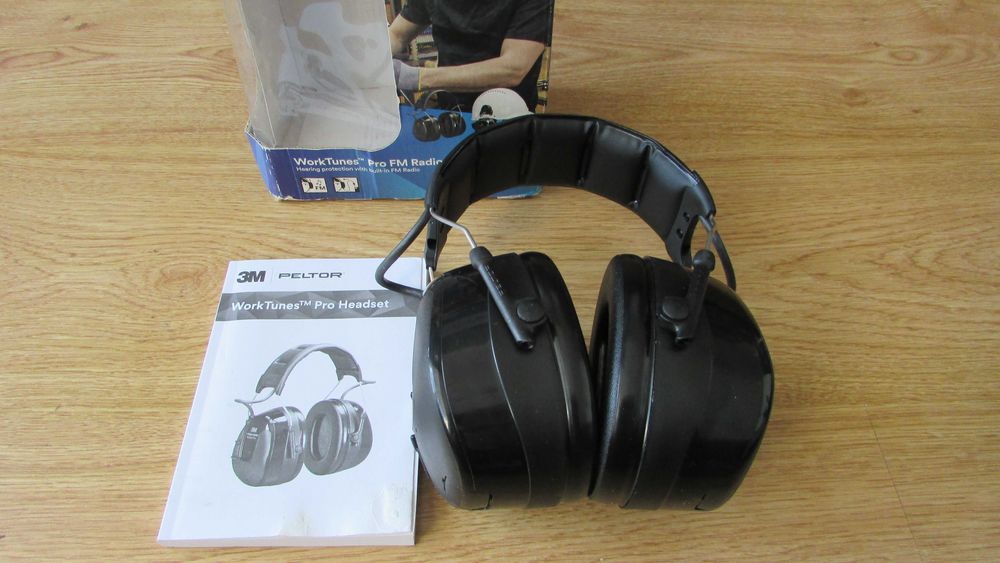 Ochronniki słuchu słuchawki  nauszniki PELTOR  3M HRX220A Radio NOWE!