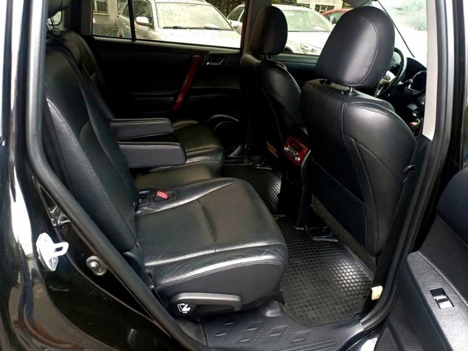 Toyota Highlander 3.5 V6 4WD • 7 мест • Япония • ГБО • 2011