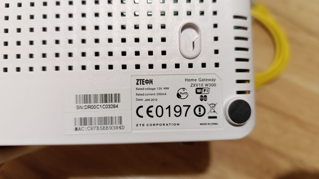 Router ZTE ZXV10 W300 WI-FI LAN