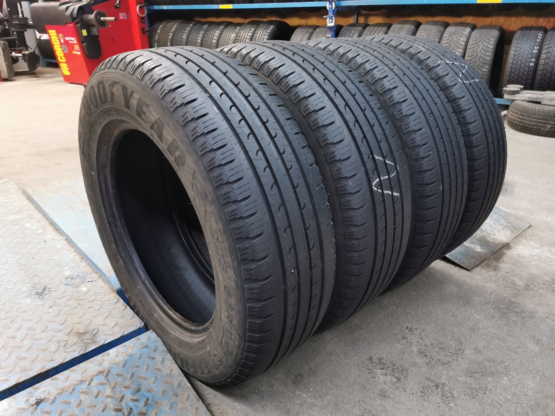 Komplet opon 225/65R17 102H Goodyear EFFICIENT GRIP 2020rok