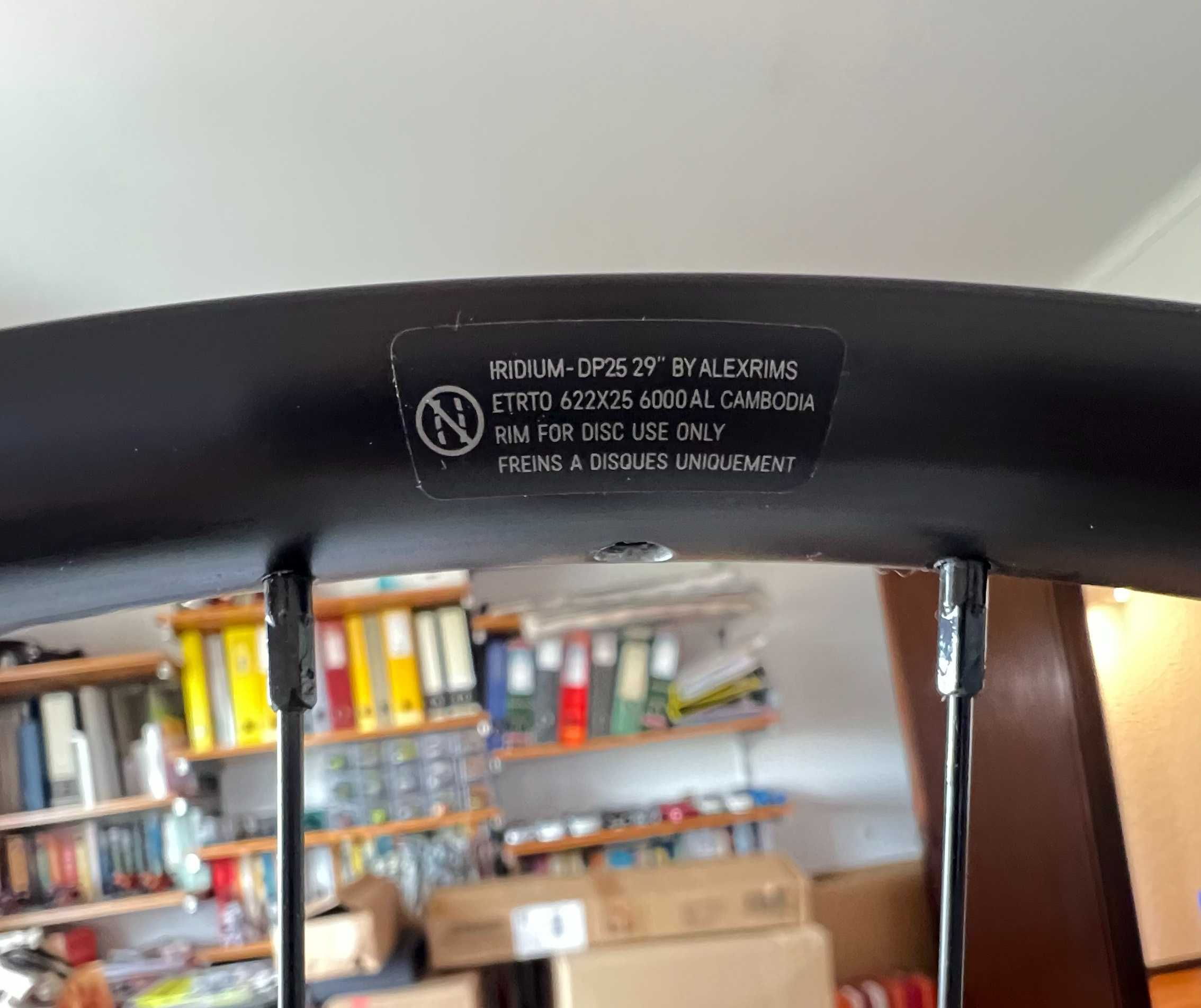 Aros Canyon 29'' XC 25 AL NOVOS aluminio pretos frente e traseiro