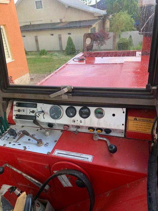 Massey Ferguson 560