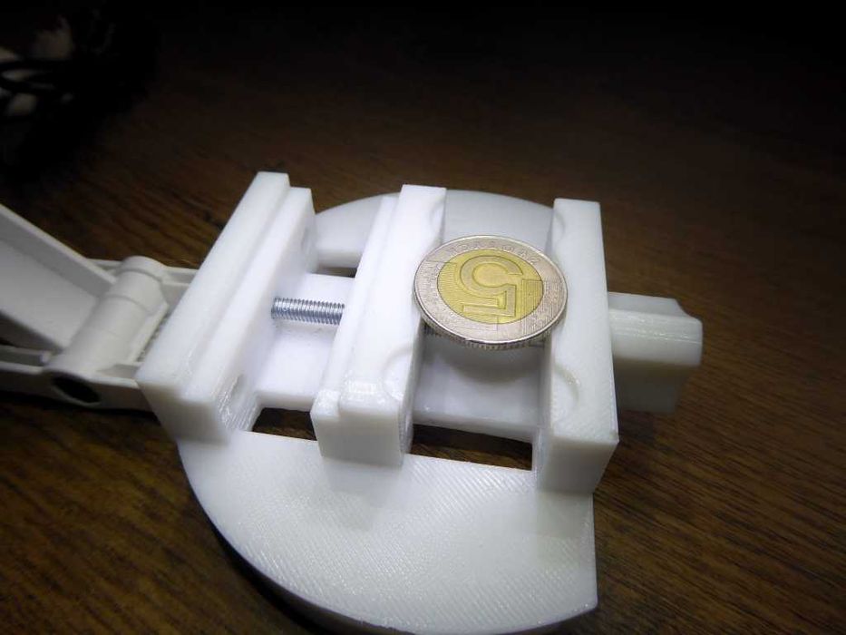 Sprzedam uchwyt przydatny przy czyszczeniu monet, guzikow, bizuteri...